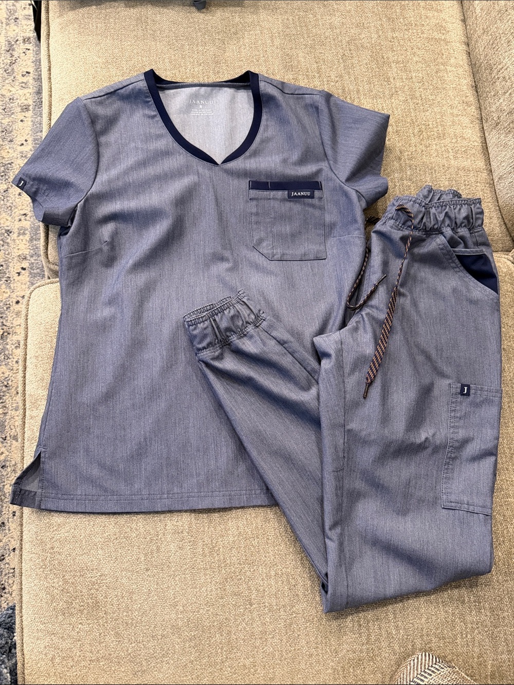Jaanuu Heathered Slate Blue V-Neck Scrub Set small top  xs tall pants